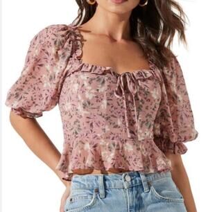 ASTR The Label Floral Blush Mauve Cropped Puff Sleeve Top Size M